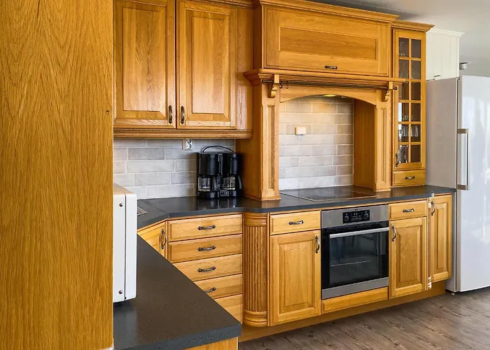 5 Bedroom Beautiful In